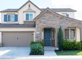 867 Maine Ave, Clovis, CA 93619