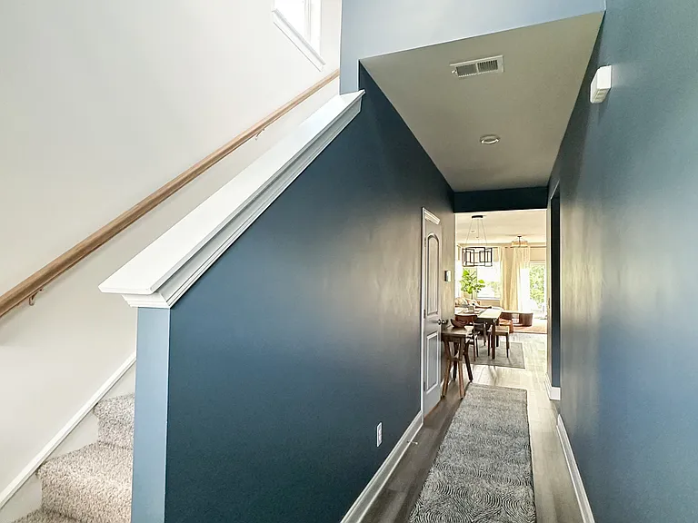 4421 Skyridge Dr — Photo 2