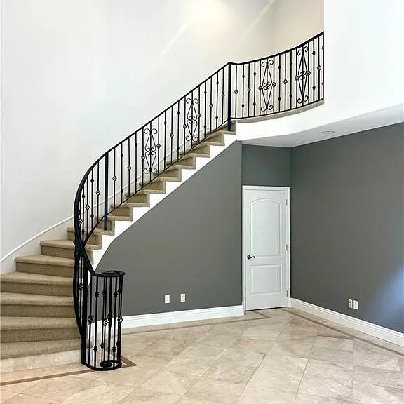 25292 De Salle St — Photo 8