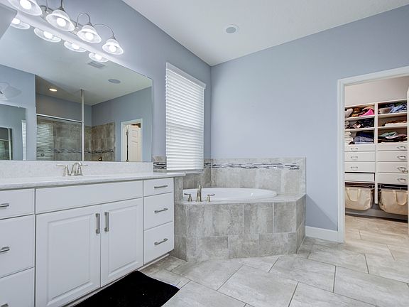 3rd image of 3603 Arbor Chase Dr