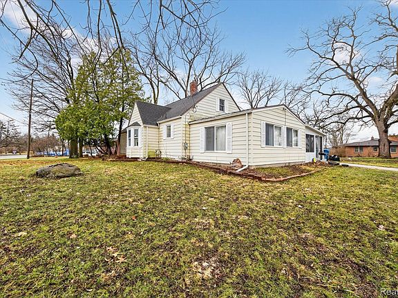 2nd image of 13520 N Fenton Rd