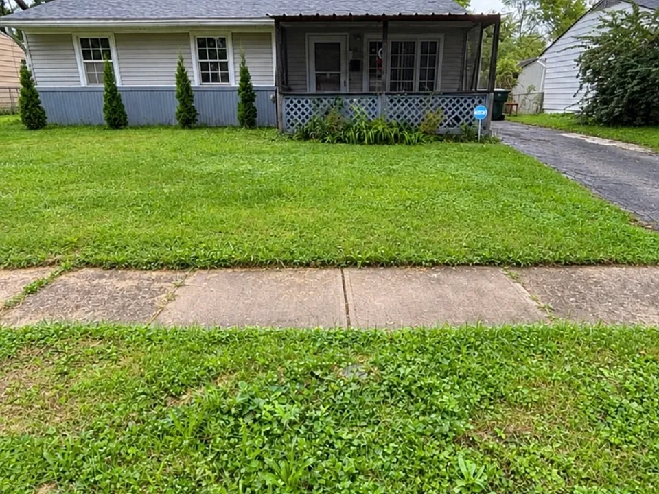 1682 Clyde Pl