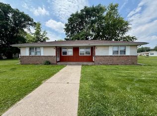 411 N Murphy Rd, Hanna City, IL 61536