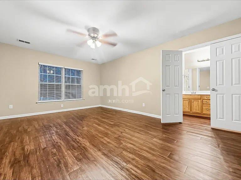 126 Avalon Rd — Photo 9