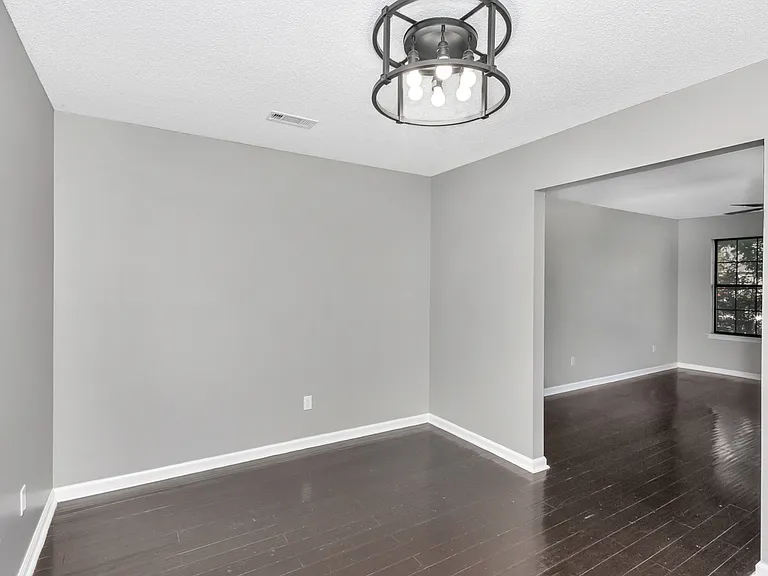 2904 McDonald Dr SW #1 — Photo 7