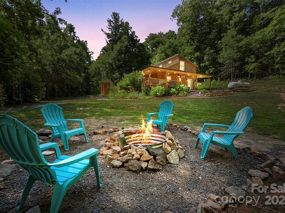 1st image of 210 Robinhood Way S