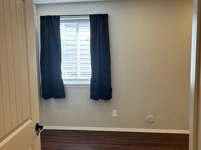 2075 Mary Dr — Photo 14