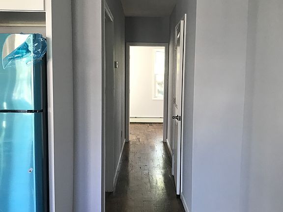 4th image of 11534 221st St