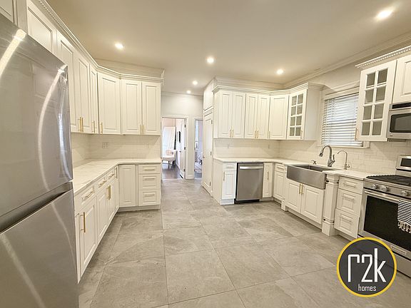 2nd image of 33-10 Ditmars Blvd #2F