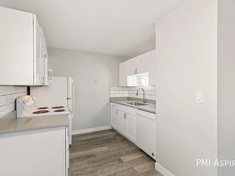 1075 Saulsbury St #103 — Photo 4