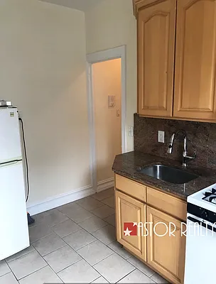 Rented by Astor Realty | media 3