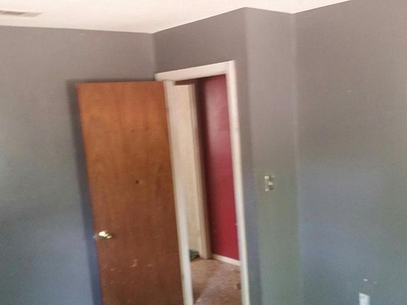 5th image of 3435 Hickory Hill Dr