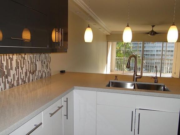 4th image of 1427 E Hillsboro Blvd APT 524