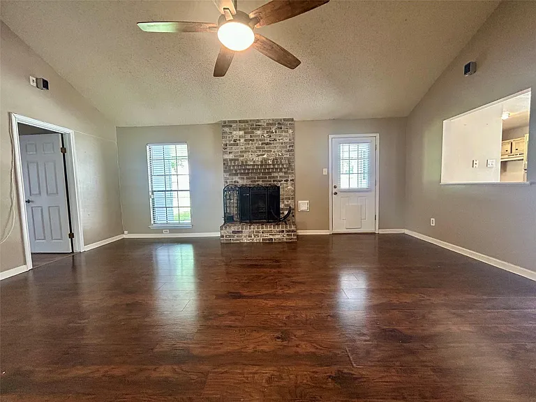 2711 Laurel Creek Way — Photo 9