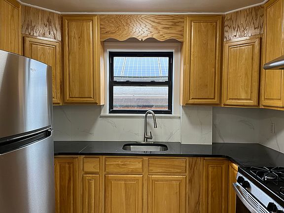 3rd image of 290 W 236th St APT 2