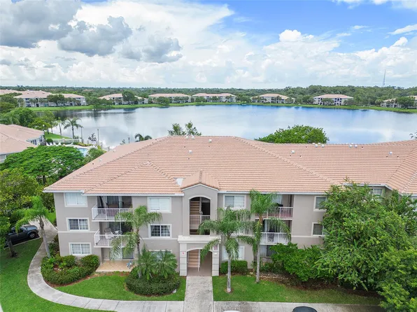 5065 Wiles Road #202, Coconut Creek, FL 33073
