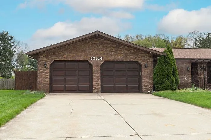 12144 Pennyroyal Ln — Photo 40