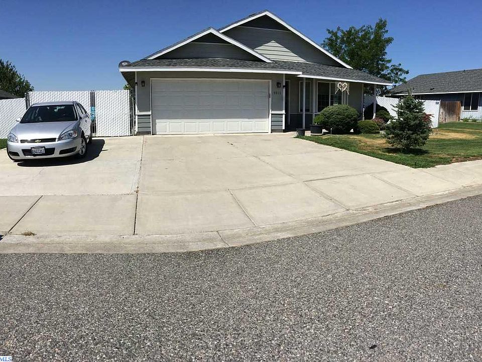1st image of 8615 Packard Dr