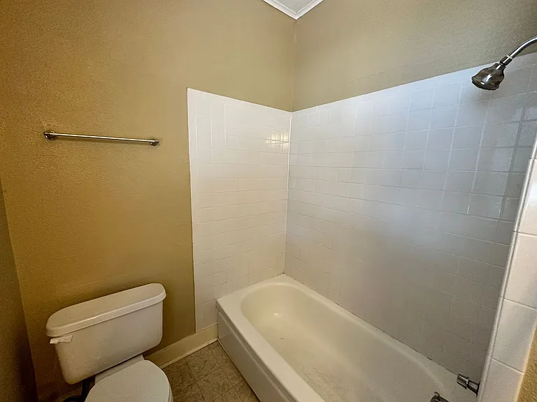 715 Asp Ave — Photo 21