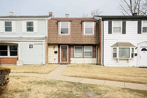 16 Radnor Ct Photo 1