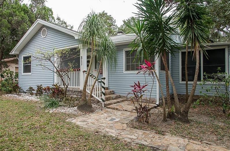 1st image of 811 Carolina Ave