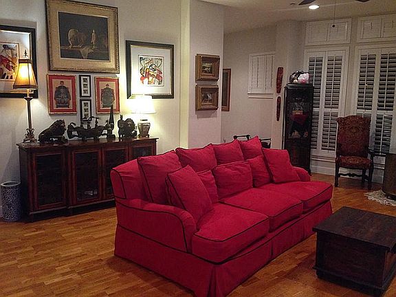 2nd floor living room