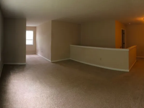 City Properties, 102 Newbury Hollow Ln #Dc9d29d1d, Syracuse, NY 13210