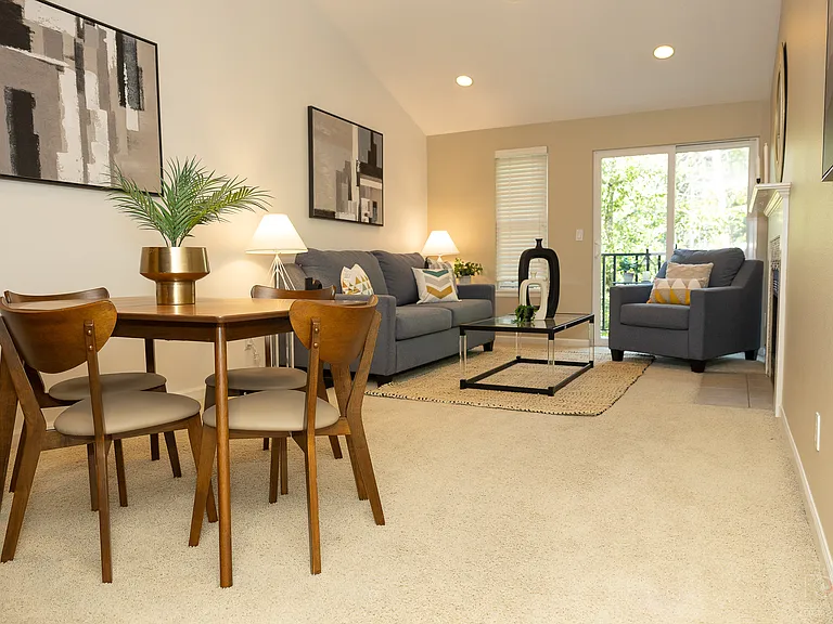 11106 NE 125th Ln #J333 — Photo 1
