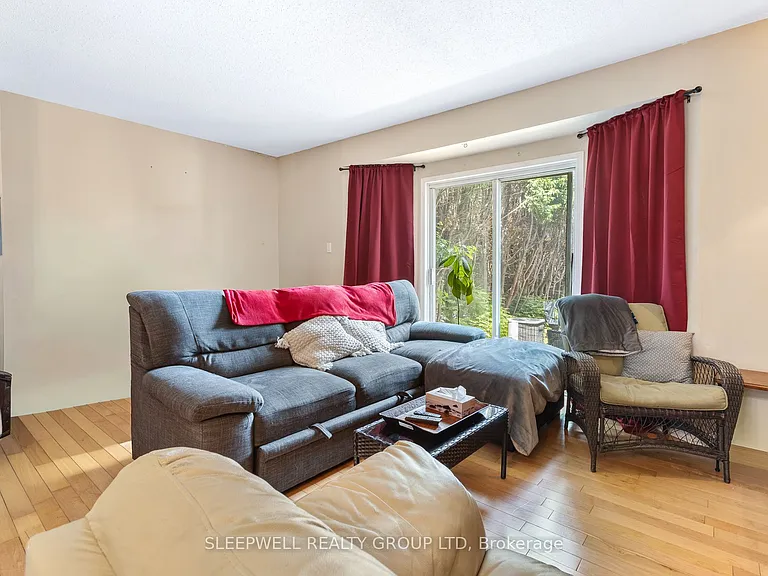 55 Alberni St — Photo 2