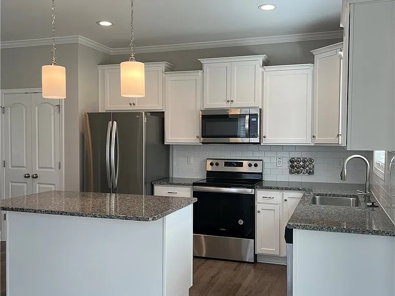 1219 Morgan St — Photo 8