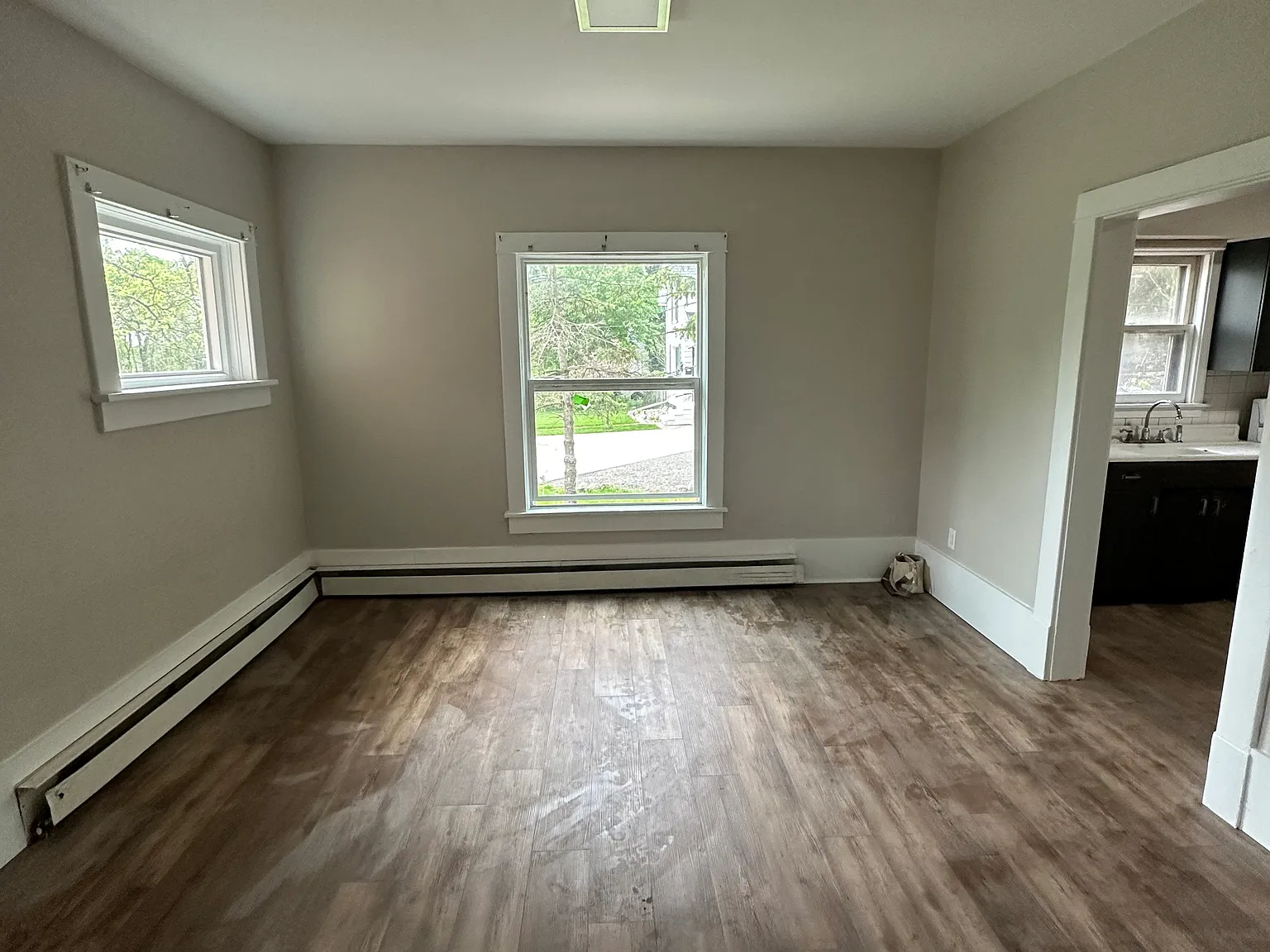 2 bed, 1200 sqft, $1,100 — Photo 4