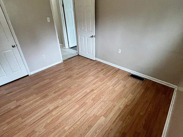 718 Virginia Ave #2 — Photo 11