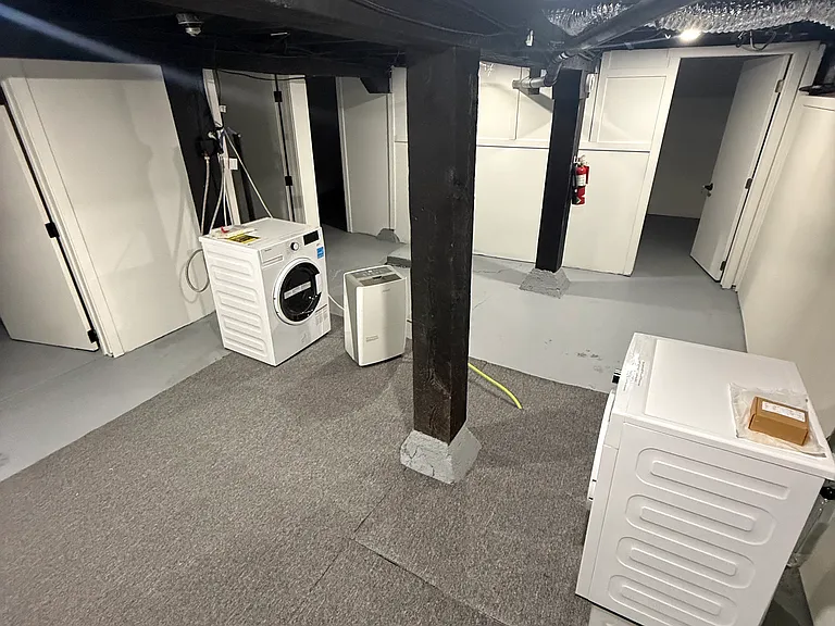 144 Arlington St — Photo 39
