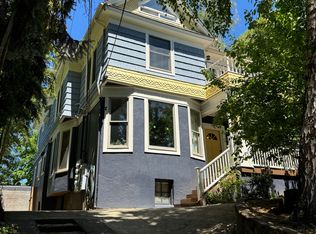 1923 SE Ash St APT 3, Portland, OR 97214