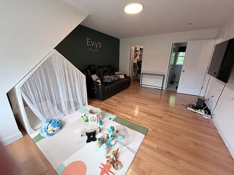 5 Crystal St — Photo 13
