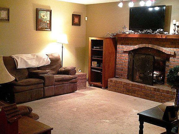 4th image of 605 SE Richardson Pl
