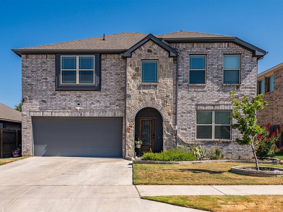 1st image of 808 Cloverwood Dr