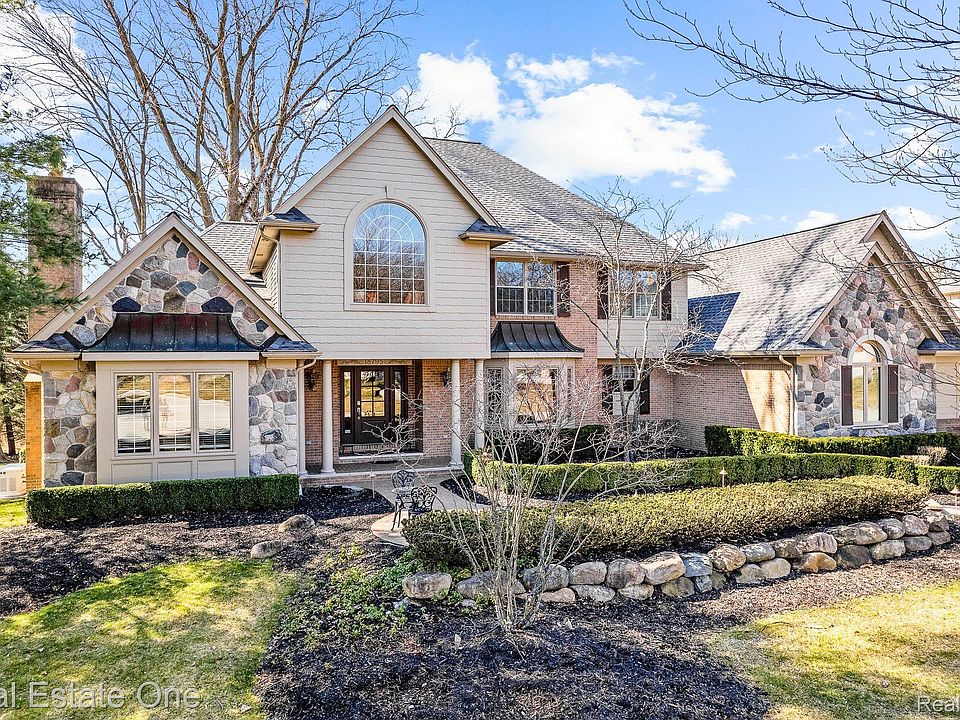 1st image of 18795 Oak Leaf Ln