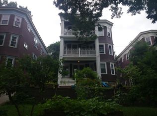 26 Robeson St, Jamaica Plain, MA 02130