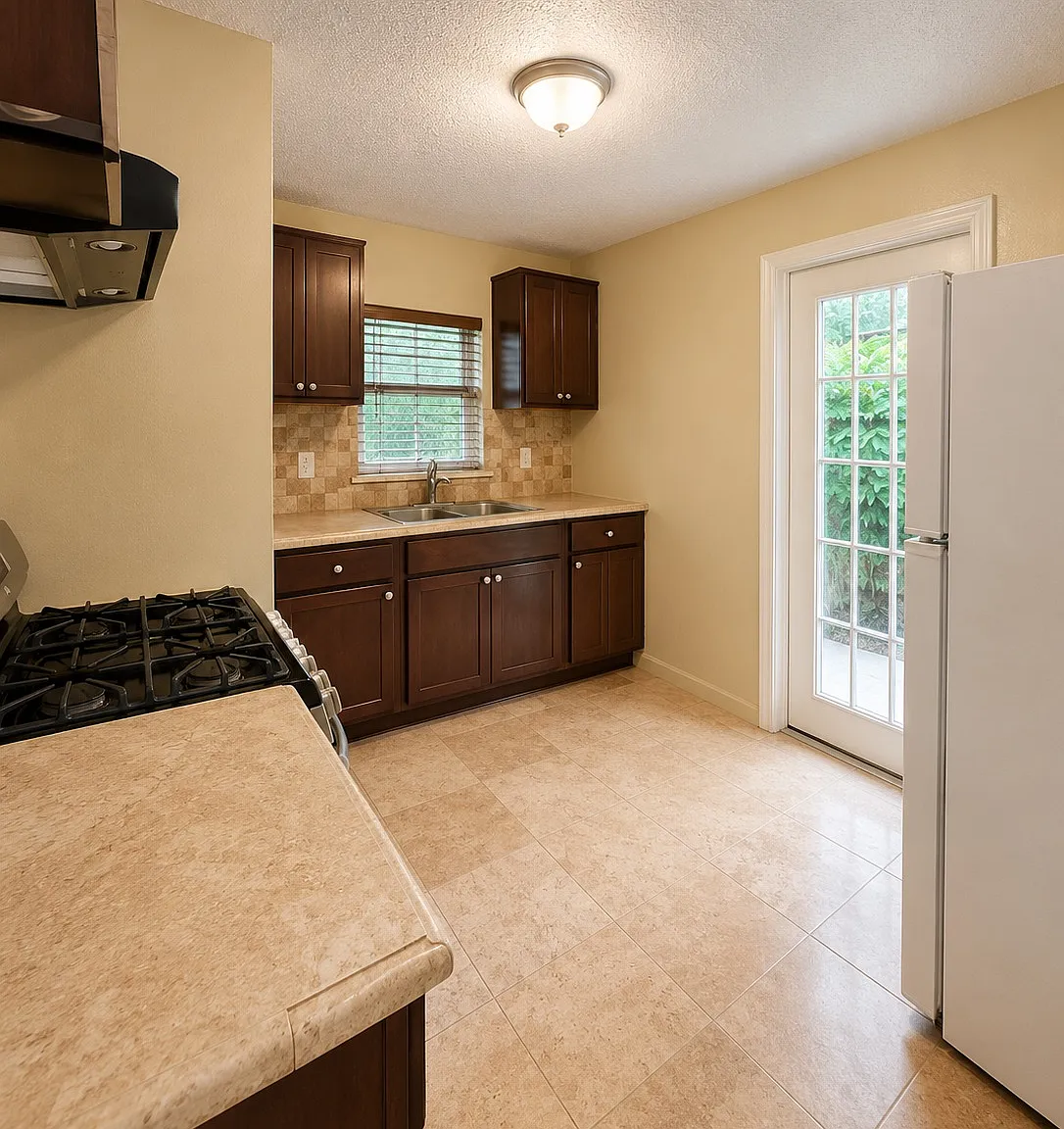 2 bed, 900 sqft, $1,190 — Photo 3