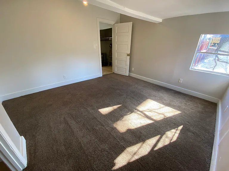 1127 Metropolitan Pkwy SW #2 — Photo 8
