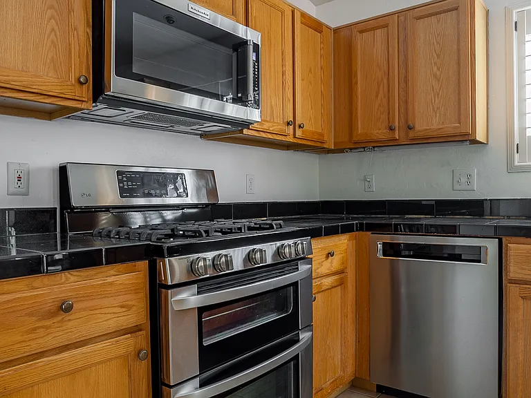 685 W Placita Vega Vis — Photo 12