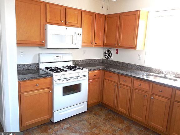 3rd image of 2112 Philadelphia Pike