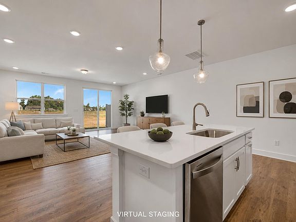 2nd image of 47 Ara Ct #210