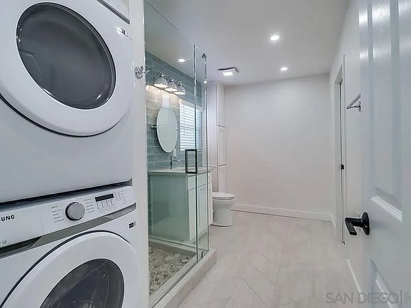 3rd image of 8772 Washington Ave