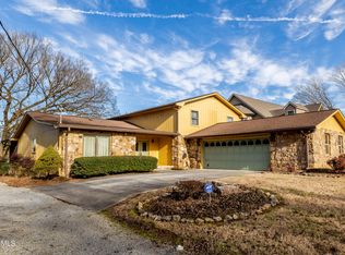 3255 Cox Rd, Louisville, TN 37777
