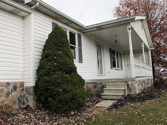 2nd image of 130 Hilltop Dr