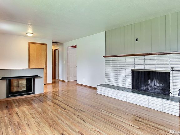 2nd image of 4606 78th Avenue Ct W