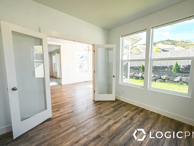 4903 W Upper Bend Dr — Photo 8