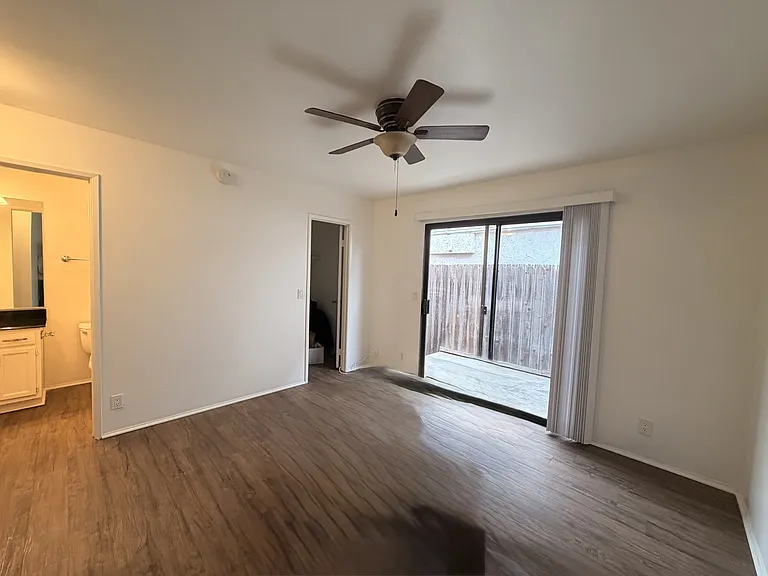 2843 C St — Photo 35